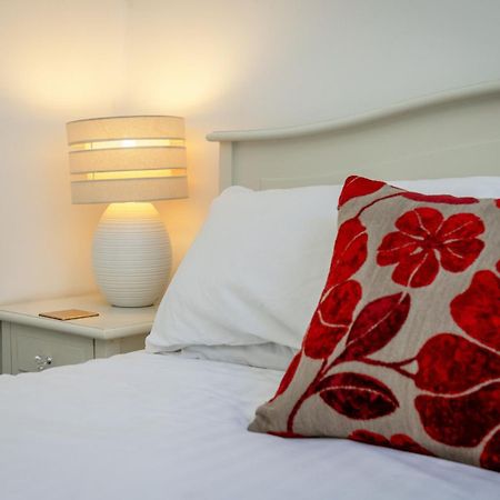 Traditional 3 Bedroom Quiet Duplex Flat By High St, Trams And Buses - Just 1-5 Miles To Centre Эдинбург Экстерьер фото